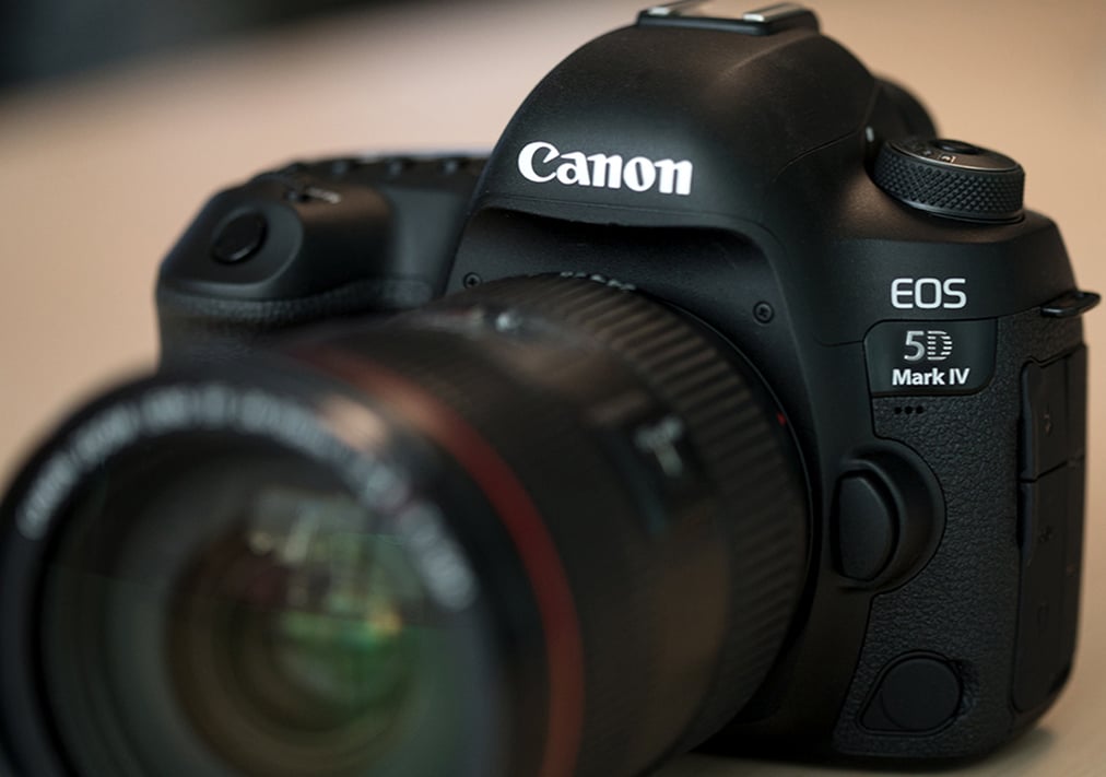 Tech Talk: The Canon 5D mk IV - Our Hands-on First Impression
